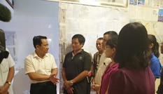 Nghẹn ngào tiếp nhận thi thể nạn nhân vụ xe chở cán bộ lao vào vách núi