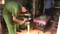Nghịch tử chém bố mẹ ruột, đâm vợ thấu ngực