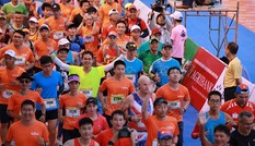 Tiền Phong Marathon 'ra mắt' Hội nghị APEC