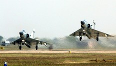 Quân đội Ấn Độ bối rối với quan điểm 'mây mù che mắt radar' của Thủ tướng Modi