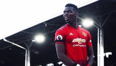 Đội hình xuất sắc nhất Ngoại hạng Anh: Paul Pogba gây sốc