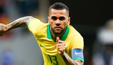 ‘Vua danh hiệu’ Dani Alves đã có bến đỗ mới