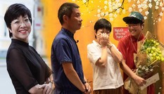 MC Thảo Vân bật khóc trước món quà bố mẹ Công Lý tặng trong ngày Gia đình