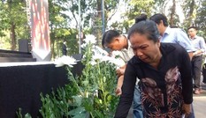 Một học sinh kể, nghìn người rơi nước mắt