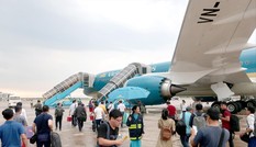 Vé tàu, máy bay Tết: Hết vé rẻ, giờ đẹp