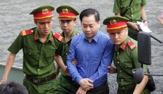 Truy tố 2 bị can lừa đảo Vũ 'nhôm' làm quốc tịch Mỹ