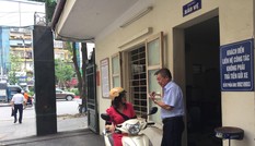 Thu tiền gửi xe ở cơ quan công quyền: Ghi rõ 'miễn phí' trên vé xe