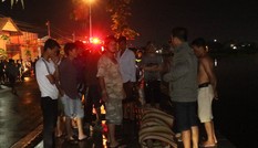 Triều cường dâng cao, người phụ nữ rơi xuống hồ chết thương tâm