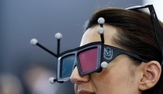 Xem phim 3D, dễ mắc bệnh lây nhiễm