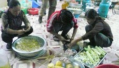 Chiêu 'móc túi' của dân nấu cỗ thuê