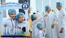 'Mong nhiều trẻ em được thụ hưởng chương trình sữa học đường'