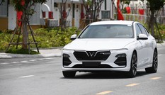 Vinfast duy trì ưu đãi về giá cho xe ô tô Lux và Fadil