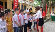 EVN HANOI đồng hành cùng học sinh khó khăn trong năm học mới