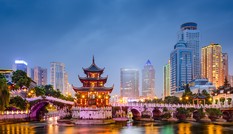 Nhà giàu gốc Á săn bất động sản trung tâm Việt Nam