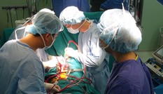 Thoát 'nỗi lo kép' trước khi lên bàn mổ tim