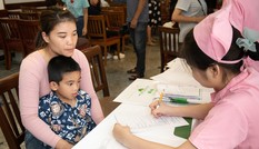 Bệnh viện Hồng Ngọc và Facing the World phẫu thuật dị tật từ thiện