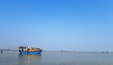Cứu 7 ngư dân bị chìm tàu