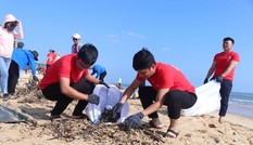 Hơn 1.000 thanh niên xung kích tham gia chiến dịch làm sạch biển