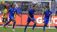 Đối thủ vừa thắng tuyển Việt Nam ở King's Cup lập kỳ tích ở Gold Cup