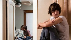 Vừa chuyển nhà mới, chồng đã cặp ngay với cô hàng xóm
