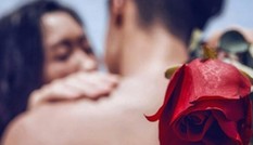 Chồng 'hư' vì cô hàng xóm độc thân mơn mởn đa tình?