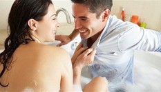 Bồ bịch với hàng xóm trẻ đẹp, khi bại lộ chồng 'phủi' hết tội sang 'đối tác'