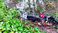 Nam công nhân tử vong bất thường dưới mương nước