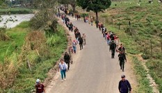 Dân quân Venezuela với 500.000 khẩu súng trường áp sát biên giới Colombia