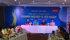 Đánh Golf tranh xe hơi và... tôm hùm