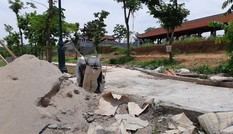 Văn Miếu Vĩnh Phúc thành đại công trường sửa chữa sau 2 năm sử dụng Văn Miếu Vĩnh Phúc thành đại công trường sửa chữa sau 2 năm sử dụng