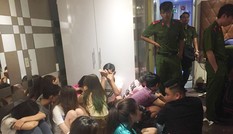Chủ quán karaoke tổ chức 'tiệc' ma tuý cho hàng chục thanh niên