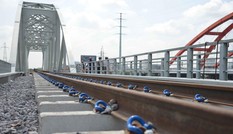 Phong tỏa đường sắt Bắc – Nam để đấu nối cầu Bình Lợi mới
