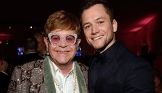Danh ca Elton John: Đời tôi nhiều cảnh ma túy, sex hơn trong phim