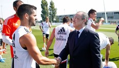 Real nghi ngờ Barcelona giật dây vụ Isco nổi loạn