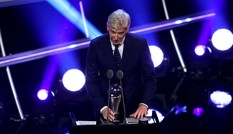 Real Madrid thảm bại, Chủ tịch Perez bí mật gặp Wenger