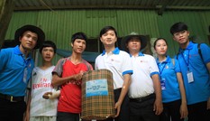 Hội SVVN tri ân, chăm lo đời sống gia đình chính sách, ngư dân Côn Đảo