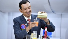 Sảng khoái cùng cocktail giữa không trung Sảng khoái cùng cocktail giữa không trung