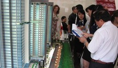 Doanh nghiệp bất động sản hết thời 'tay không bắt giặc'