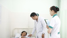 Cứu thành công bệnh nhân 40 tuổi 'gãy súng' Cứu thành công bệnh nhân 40 tuổi 'gãy súng'
