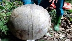 Bản tin 8H: Vật thể lạ hình cầu rơi từ trên trời xuống Tuyên Quang