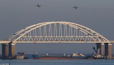 Tàu Nga nổ súng, bắt giữ 3 tàu Ukraine 'xâm phạm lãnh hải'