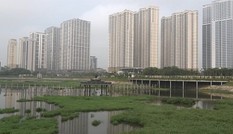 Video: Hồ điều hòa trong công viên 300 tỷ đồng cạn nước vì... bay hơi