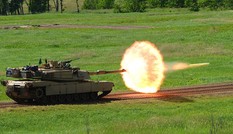 Hỏa lực mạnh mẽ của xe tăng M1 Abrams Mỹ trên thao trường