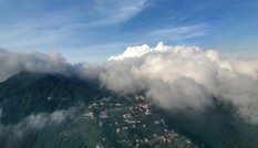 Tam Đảo yên bình dưới biển sương huyền ảo