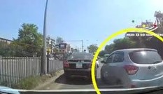 Tài xế ô tô cố tình chèn xe khác còn dọa đánh người
