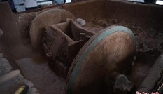 Khai quật cỗ xe ngựa đầu tiên 2.800 năm tuổi