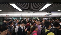 Hong Kong tạm trở lại bình thường sau chuỗi ngày tê liệt