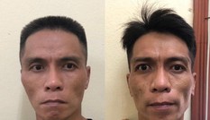 Bắt hai anh em sinh đôi dí dao vào cổ xe ôm để cướp tài sản