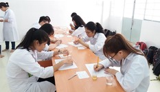 Trường ĐH Bách khoa (ĐHQGTP. HCM) hỗ trợ 12 tỷ đồng cho sinh viên trong mùa dịch COVID-19
