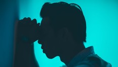 Càng mong được yêu càng xa lánh mọi người, vì sao nghịch lý thế?